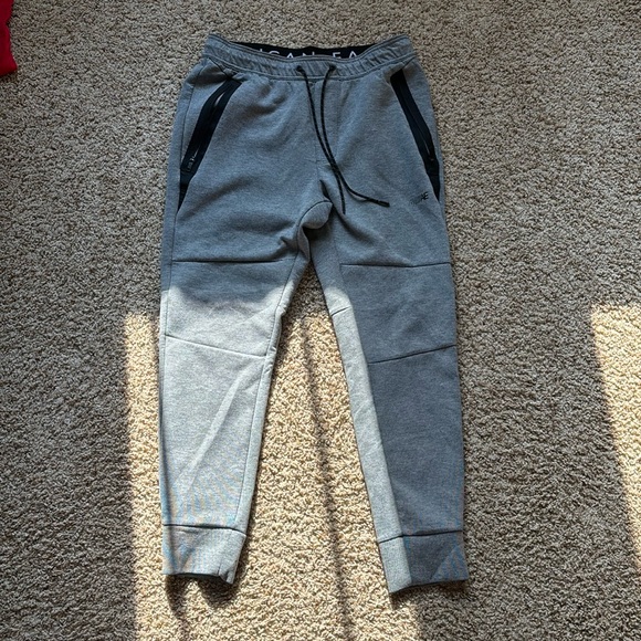 Men’s American Eagle Joggers - Picture 1 of 3
